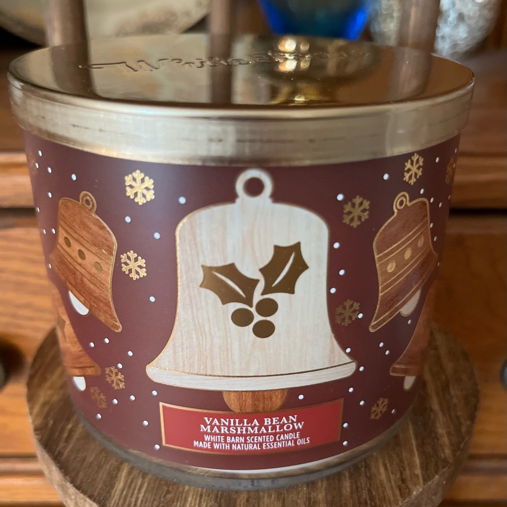 White Barn 3 Wick Candle - Vanilla Bean Marshmallow